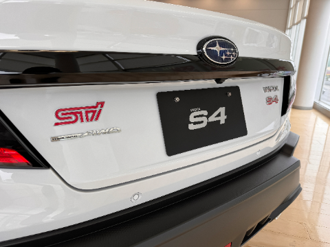STIグレードのフォレスターとWRX S4が浦安店に現る