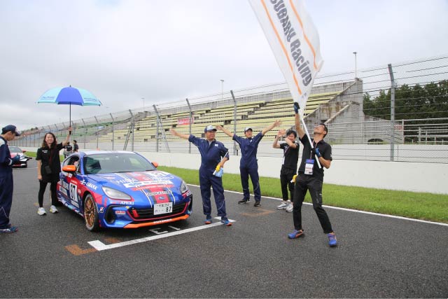 千葉スバルのメカニック 第4戦 十勝スピードウェイ