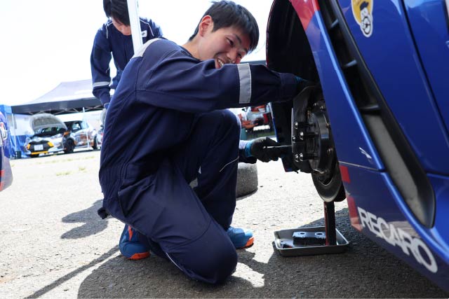 千葉スバルのメカニック 第1大会 スポーツランドSUGO