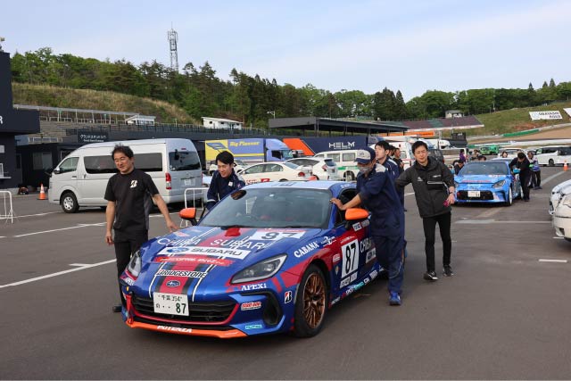 千葉スバルのメカニック 第1戦 スポーツランドSUGO