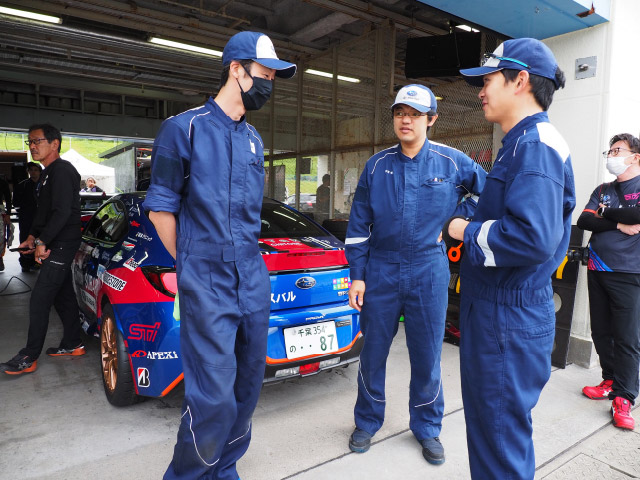 千葉スバルのメカニック 第2大会 オートポリス