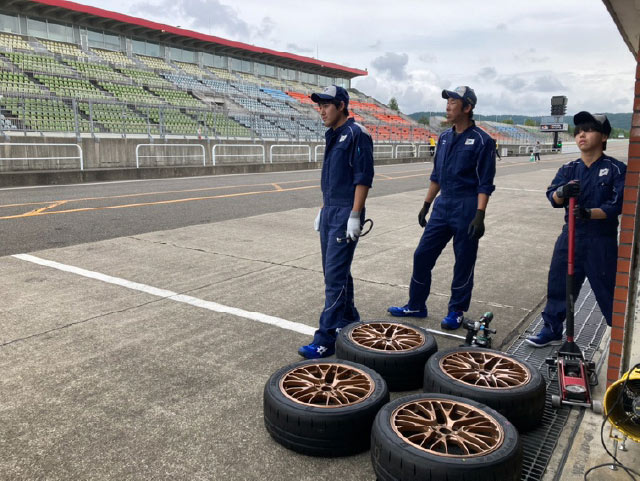 千葉スバルのメカニック 第4大会 十勝スピードウェイ